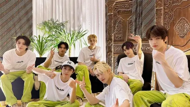 Gaya Jaemin NCT Dream Pakai Kemeja Brand Lokal Rp1,8 Juta Pasca Konser Indonesia