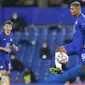 Pemain Chelsea, Tino Anjorin, mengontrol bola saat melawan Krasnodar pada laga Liga Champions di Stadion Stamford Bridge, Rabu (9/12/2020). Kedua tim bermain imbang 1-1. (AP Photo/Kirsty Wigglesworth, Pool)