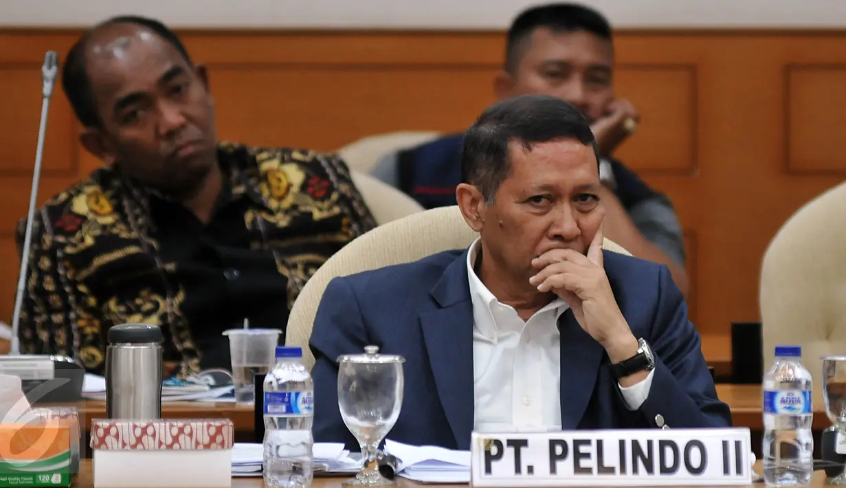 RJ Lino bersikeras pendapatan Pelindo II masuk ke kas Pelindo tidak masuk ke kas negara kendati Pelindo II merupakan Badan Usaha Milik Negara (BUMN), Jakarta, Kamis (11/3/2015). (Liputan6.com/Johan Tallo)