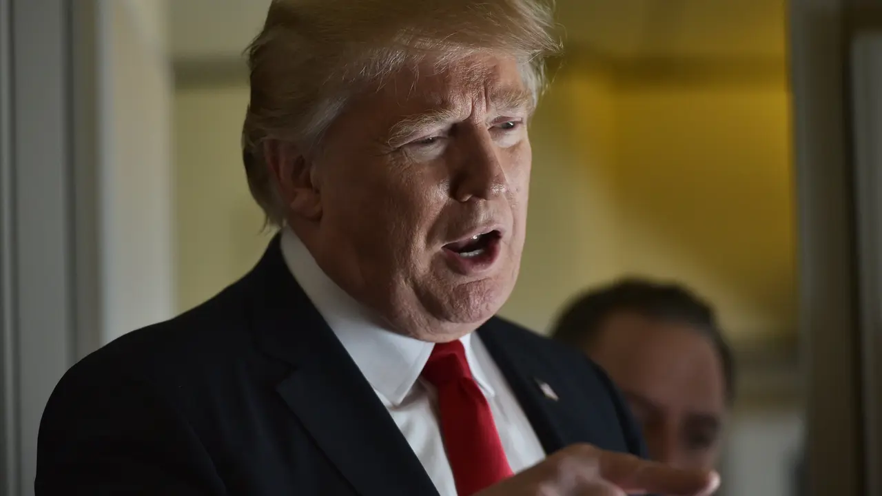 Donald Trump Ancam Hakim yang Menanggguhkan Kebijakan Anti-Muslim