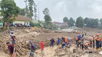 Longsor Cisarua Diduga karena Lahan Perbukitan jadi Permukiman hingga Hilangnya Tanaman Akar Keras