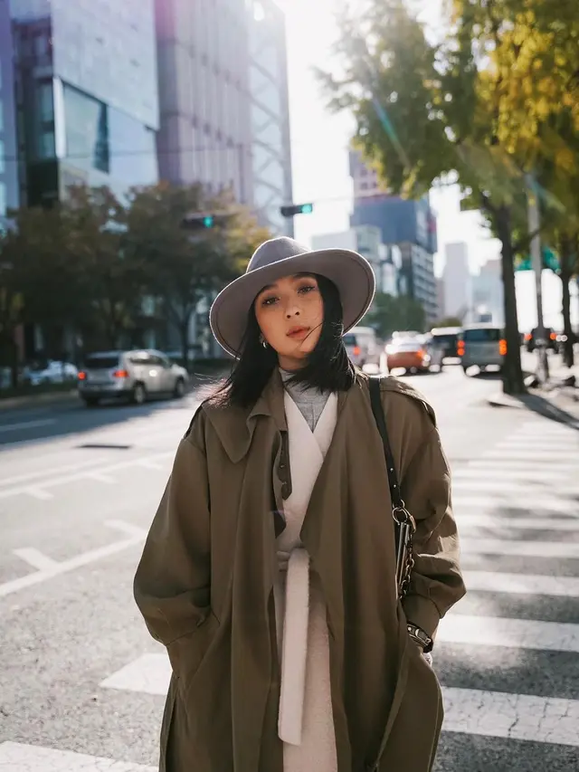 7 Potret Seleb Liburan di Korea Selatan, Jovi Adhiguna Nyaris Datangi Halloween Itaewon