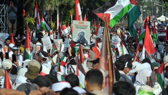 Massa Pro Palestina Kembali Berunjuk Rasa di Depan Kedubes Amerika Serikat