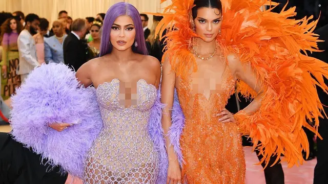 Adu Gaya Penampilan Seleb Hollywood di Met Gala 2019