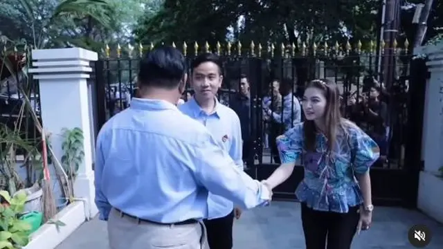 Pernah Hidup Susah Sampai Jualan Ayam Kremes Demi Kuliah, Sekarang Gadis Ini Jadi Istri Cawapres