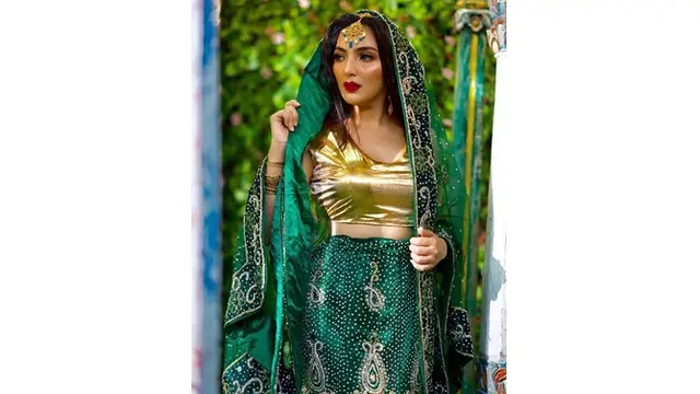 7 Potret Ashanty Saat Kenakan Pakaian Bertema Indian Look, Bikin Pangling