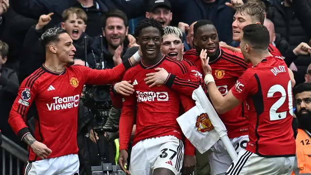 Manchester United Vs Liverpool di Premier League 2023/2024.