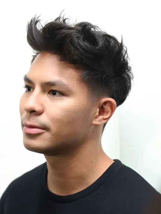  "Belum terlalu mengenal. Tapi ya namanya cowok normal pasti tertarik. Tapi kalau untuk melanjutkan ke arah pacar, nggak. Karena aku mencari yang seiman,"tukasnya. (Andy Masela/Bintang.com)