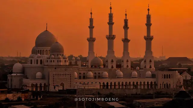 Lebaran 2023 di Masjid Sheikh Zayed Solo.