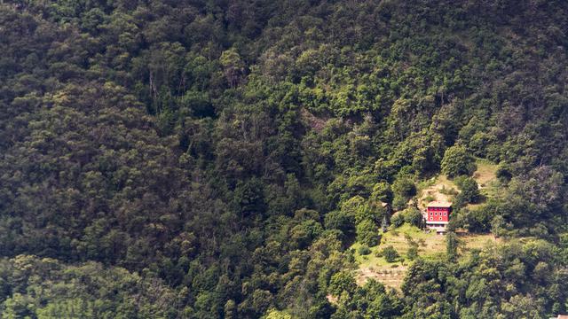 Anti-mainstream, 6 Rumah Ini Dibangun di Tempat yang Tak ...