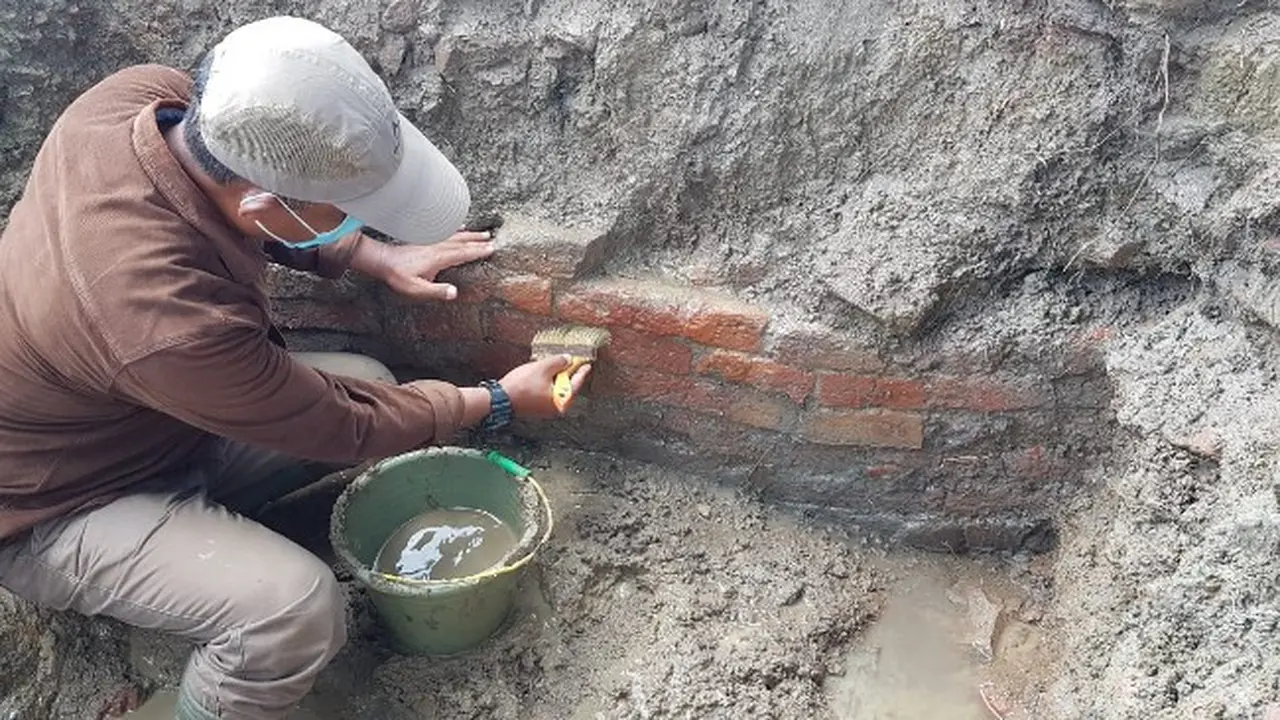 Kabar Terbaru Ekskavasi Bangunan Diduga Candi di Indramayu