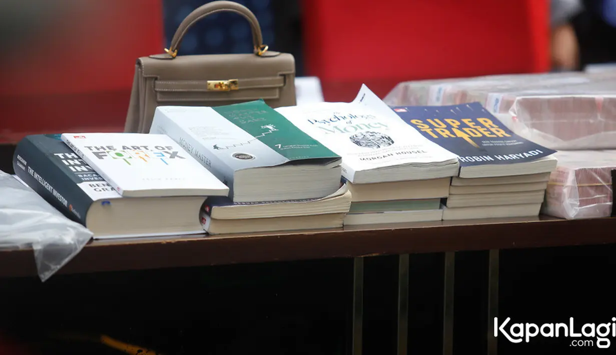 Barang bukti Doni Salmanan (Bayu Herdianto/© KapanLagi.com)