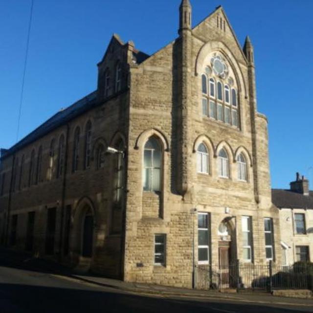 Madina Mosque, Clitheroe, Inggris