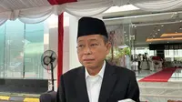 Mantan Menteri ESDM periode 2016-2019 Ignasius Jonan turut melawat ke persemayaman mantan Menteri Pertambangan dan Energi Subroto di Kementerian ESDM.