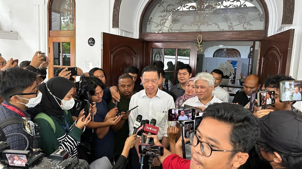 Co-captain Timnas AMIN Tom Lembong di Rumah Koalisi Perubahan AMIN, Jalan Brawijaya X, Kebayoran Baru, Jakarta Selatan, Senin (26/2/2024).