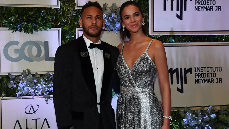 FOTO: Pesona Neymar bersama Sang Kekasih saat Acara Amal