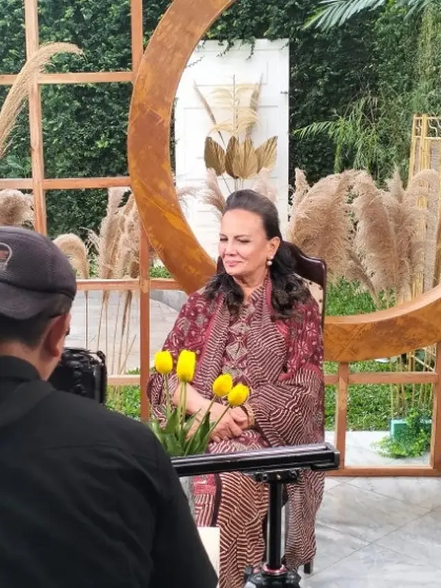 Christine Hakim (Instagram/christinehakimofficial)