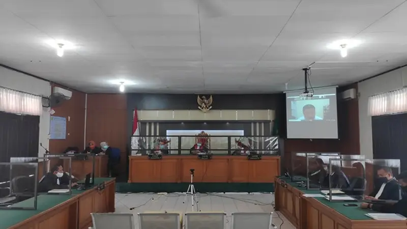 Sidang Bupati Bengkalis Amril Mukminin di Pengadilan Tipikor Pekanbaru dengan agenda pembelaan terdakwa.