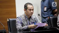 Wakil Ketua KPK Ali Ghufron menyampaikan keterangan terkait penetapan tersangka Kepala KPP Pratama Bantaeng Wawan Ridwan di Gedung KPK, Jakarta, Kamis (11/11/2021). KPK menetapkan Wawan Ridwan sebagai tersangka dugaan korupsi perpajakan di Dirjen Pajak Kemenkeu. (Liputan6.com/Faizal Fanani)