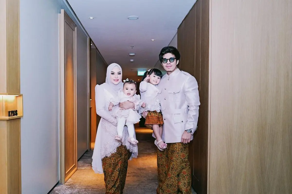 v6 Adu Gaya Reza Artamevia, Ashanty, hingga Aurel Hermansyah Pakai Kebaya Pink di Siraman Thariq Halilintar dan Aaliyah Massaid