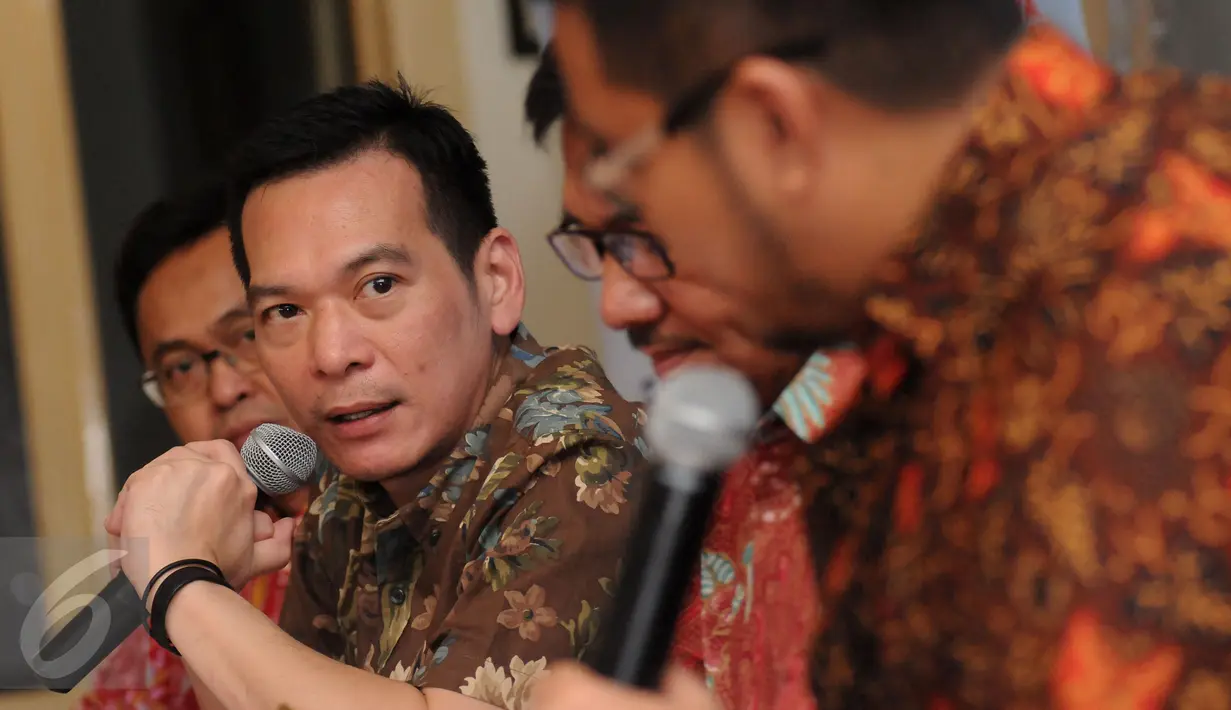 Wakil Ketua Komisi IV DPR RI, Daniel Johan saat memberikan pendapat pada diskusi De Javu Harga Sembako di Jakarta, Sabtu (4/6/2016). Diskusi menyoal fluktuasi harga sembako setiap jelang hari raya. (Liputan6.com/Helmi Fithriansyah)