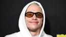 Pete Davidson menghadiri pemutaran perdana film 'Meet Cute' di Manhattan West Plaza, New York, Amerika Serikat, 20 September 2022. Senyuman terlukis pada wajahnya yang sedikit berjanggut. (Photo by Evan Agostini/Invision/AP)