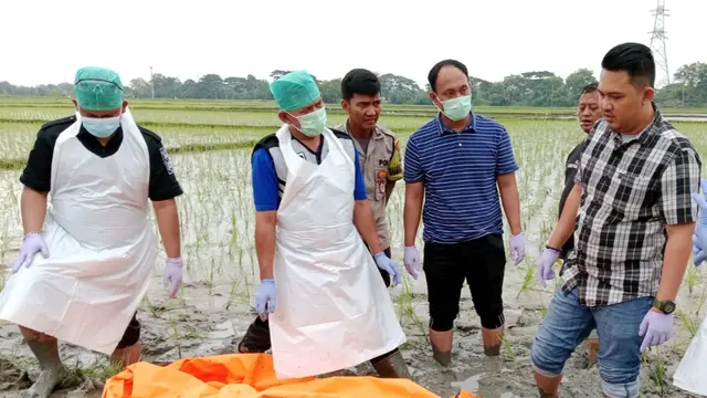 Polisi Olah TKP Penemuan Mayat Di Persawahan. (Jumat, 24/02/2023). (Dokumentasi Polresta Serkot).