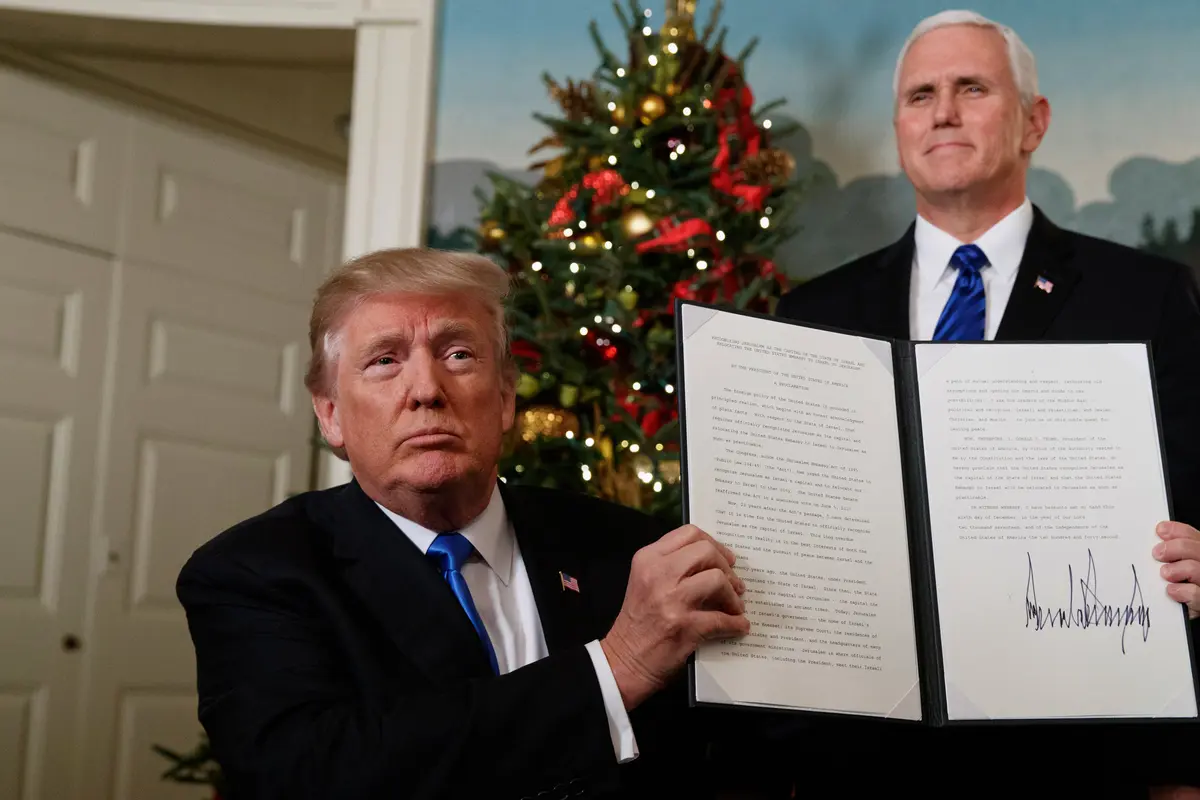Sah Jadi Ibukota Israel, Ini Dokumen yang di Tandatangani Donald Trump
