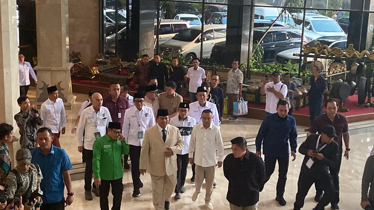 Presiden Terpilih RI Prabowo Subianto menghadiri Rakornas Legislatif PKB di Jakarta, Kamis (10/10) (Muhammad Genantan Saputra/Merdeka.com)