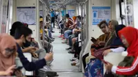 Jumlah rangkaian kereta yang beroperasi ada sebanyak 27 trainset dengan 434 perjalanan dalam satu hari. (Liputan6.com/Herman Zakharia)