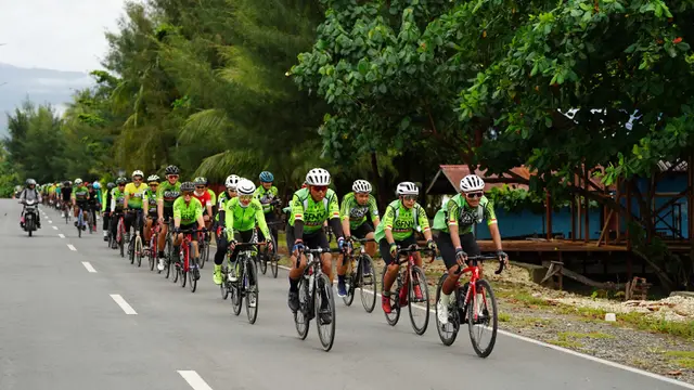 Dongkrak Pariwisata Tanah Air, Peserta Group Ride ke-6 GFNY Bali - IFG Life 2023 Susuri Jayapura