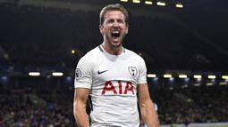 2. Harry Kane (Tottenham Hotspur) - Penyerang tengah.(AP/Anthony Devlin)