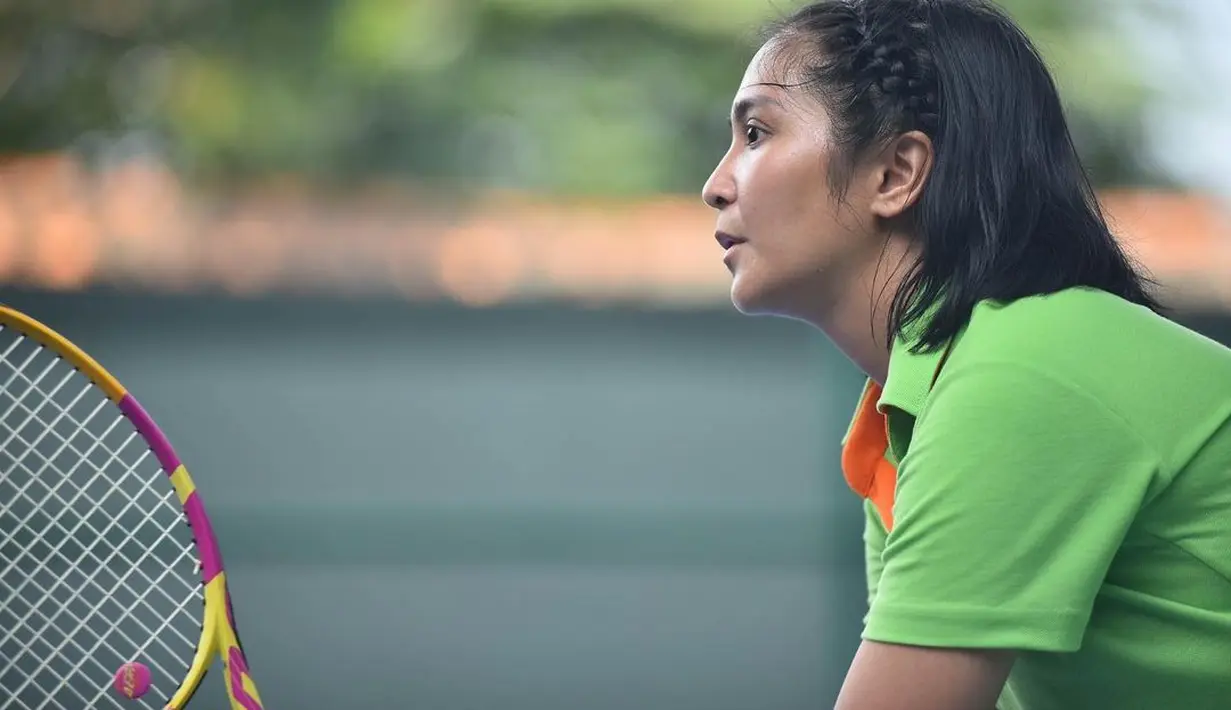 Tak hanya tubuh yang bugar, Youtuber kelahiran 3 Mei 1989 itu kerap dipuji makin langsing. Caca Tengker sukses membakar kalori. (Liputan6.com/IG/@cacatengker).