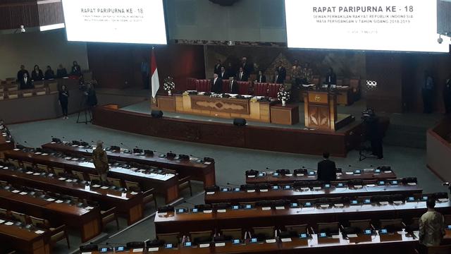 BPK menyerahkan laporan hasil pemeriksaan atas Laporan Keuangan Pemerintah Pusat (LKKP) 2018 dan Ikhtisar Hasil Pemeriksaan Semester (IHPS) II kepada DPR.