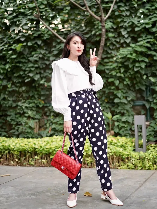 (Instagram/sandradewi88)