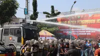 Saat Tim Anti Huru-hara Polres Sukabumi Kota Simulasi Cegah Kerusuhan Massa Jelang Pilkada 2024