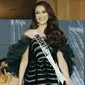 Gaun yang terinspirasi dari bunga Anggrek hitam ini menjadi salah satu gaun yang akan dikenakan Ayu Maulida pada ajang Miss Universe 2020. Penampilan dara 23 tahun ini dengan gaun untuk ajang Miss Universe 2020 pun jadi sorotan netizen. (Liputan6.com/IG/@ayumaulida97)