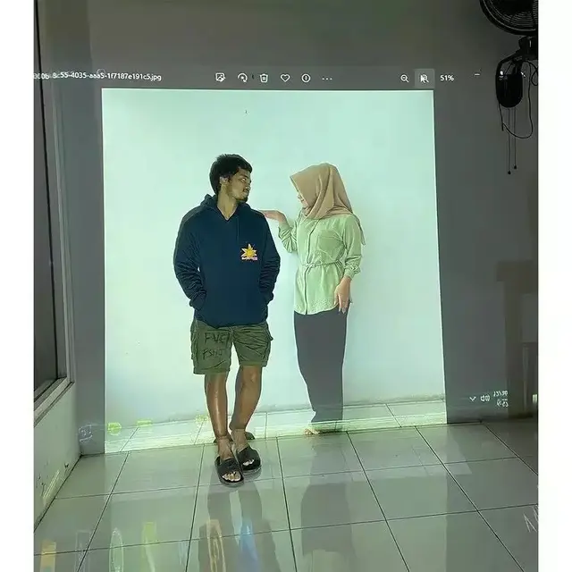 6 Momen Nyeleneh Jomblo Pura-Pura Kencan Ini Bikin Geleng Kepala