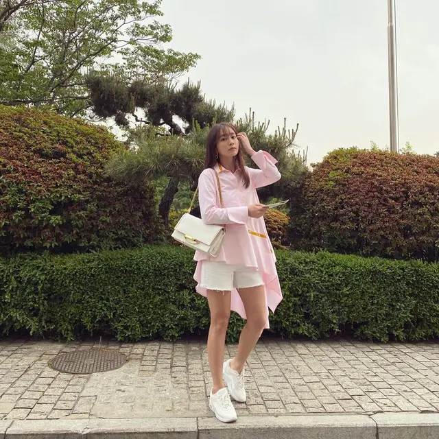Lee Min Jung (Instagram/ 216jung)