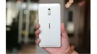 Penampakan Nokia 6 Silver (Sumber: Gizmochina)