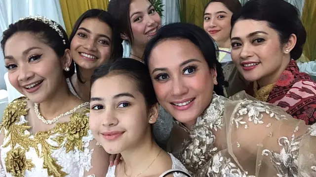 6 Potret Pemain Wanita Dari Jendela SMP Syuting Pakai Kebaya, Curi Perhatian