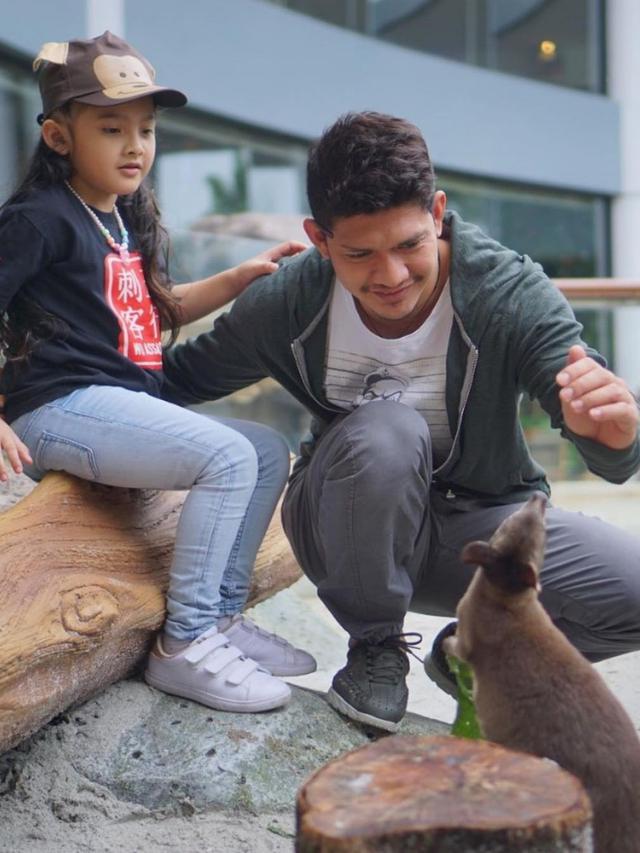 Momen Manis Iko Uwais dengan Putrinya