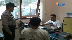 Pria ini aniaya temannya sendiri dengan parang karena curiga korban mengambil uang Rp 30 ribu milik pelaku.