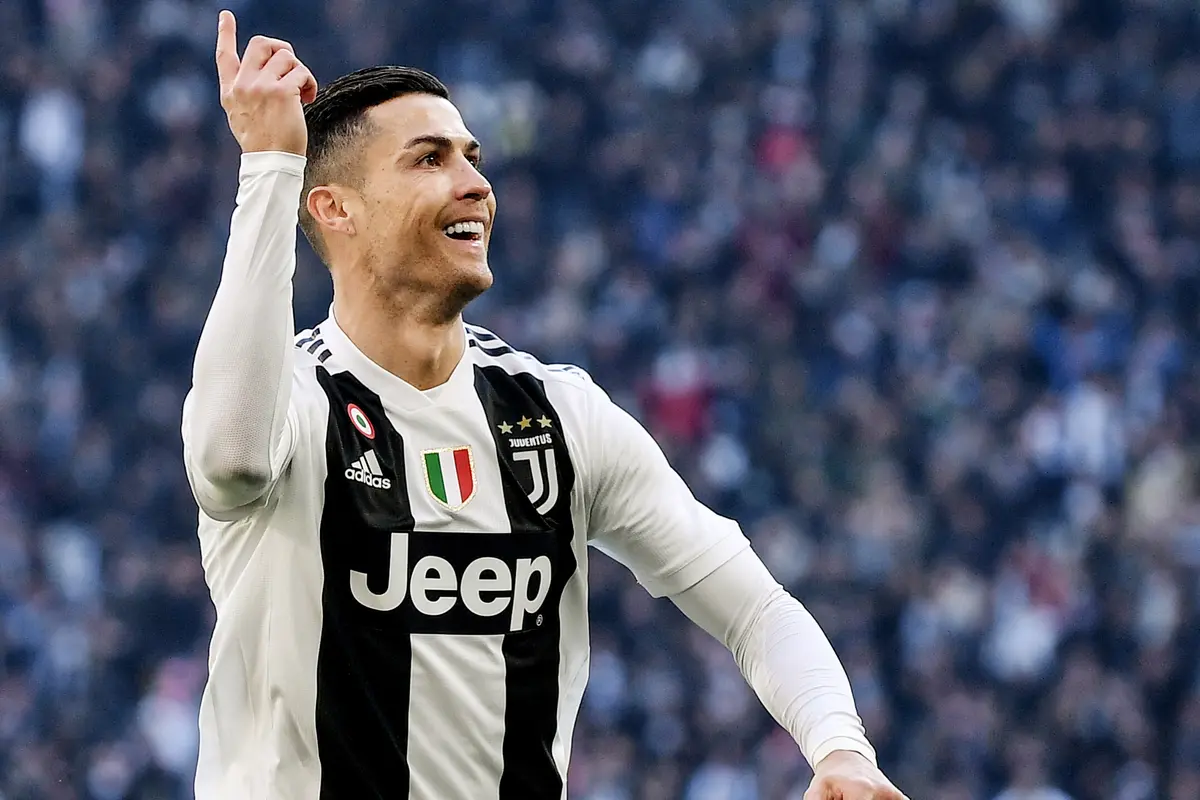 Daftar Pesepakbola dengan Bayaran Tertinggi