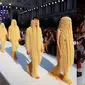 6 Editan Foto AI Jika Model Fashion Show Pakai Busana dari Mi instan, Unik Pol (IG/fkndeliciousness)