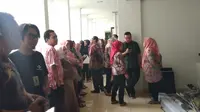 Petugas KPK yang tiba di Kantor Wali Kota Medan, Jumat, 18 Oktober 2019, sekitar pukul 09.30 WIB, langsung menggeledah ruang kerja Wali Kota Medan, ruang kerja Kasubbag Protokoler, dan ruang kerja Bagian Umum.