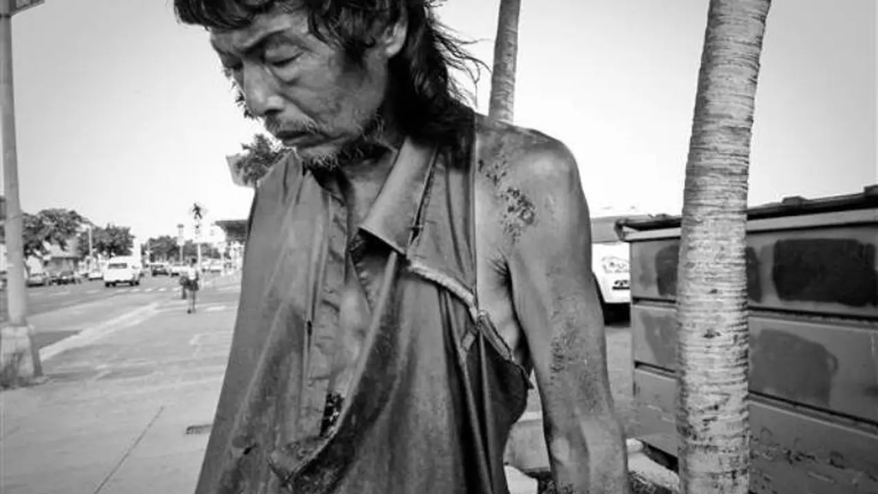 Fotografer Ini Mendokumentasikan Hidup Ayahnya Sebagai Tunawisma