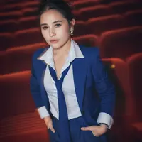 Prilly Latuconsina kembali tuai pujian atas penampilan terbarunya yang menawan dan elegan [@prillylatuconsina96]