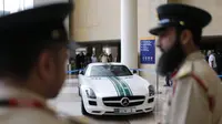 Jangan Coba-Coba Adu Kebut dengan Mobil Polisi Ini