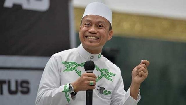 Ustadz das'ad Latif